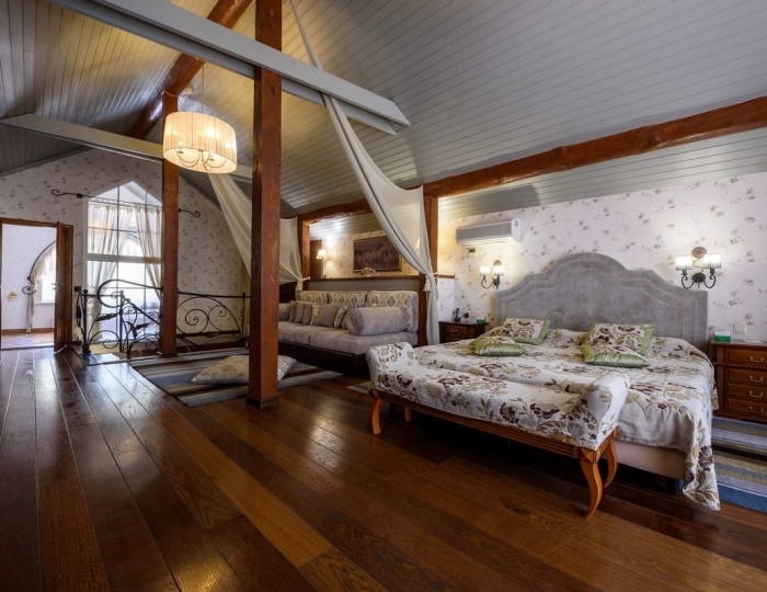 Люкс дуплекс 4* в Эко-отеле «ЭХО» - Санаторий «Россия» Белокуриха